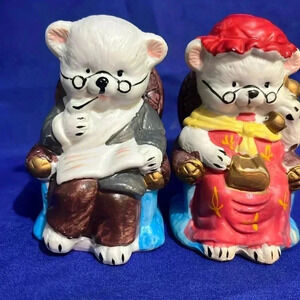 Vintage Grandma & Grandpa Bears In Chairs Salt And Pepper Shakers Ceramic Set